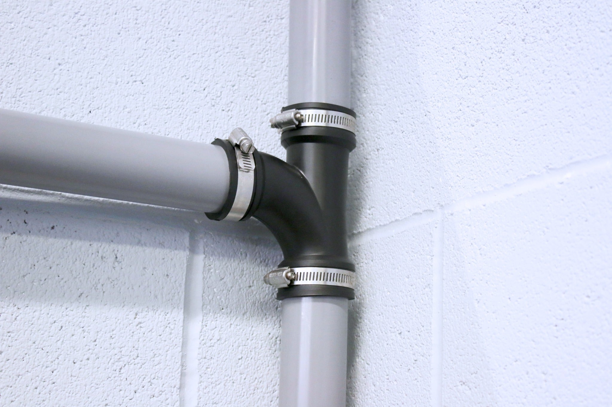 Fernco EPDM tee coupling installed on pipe